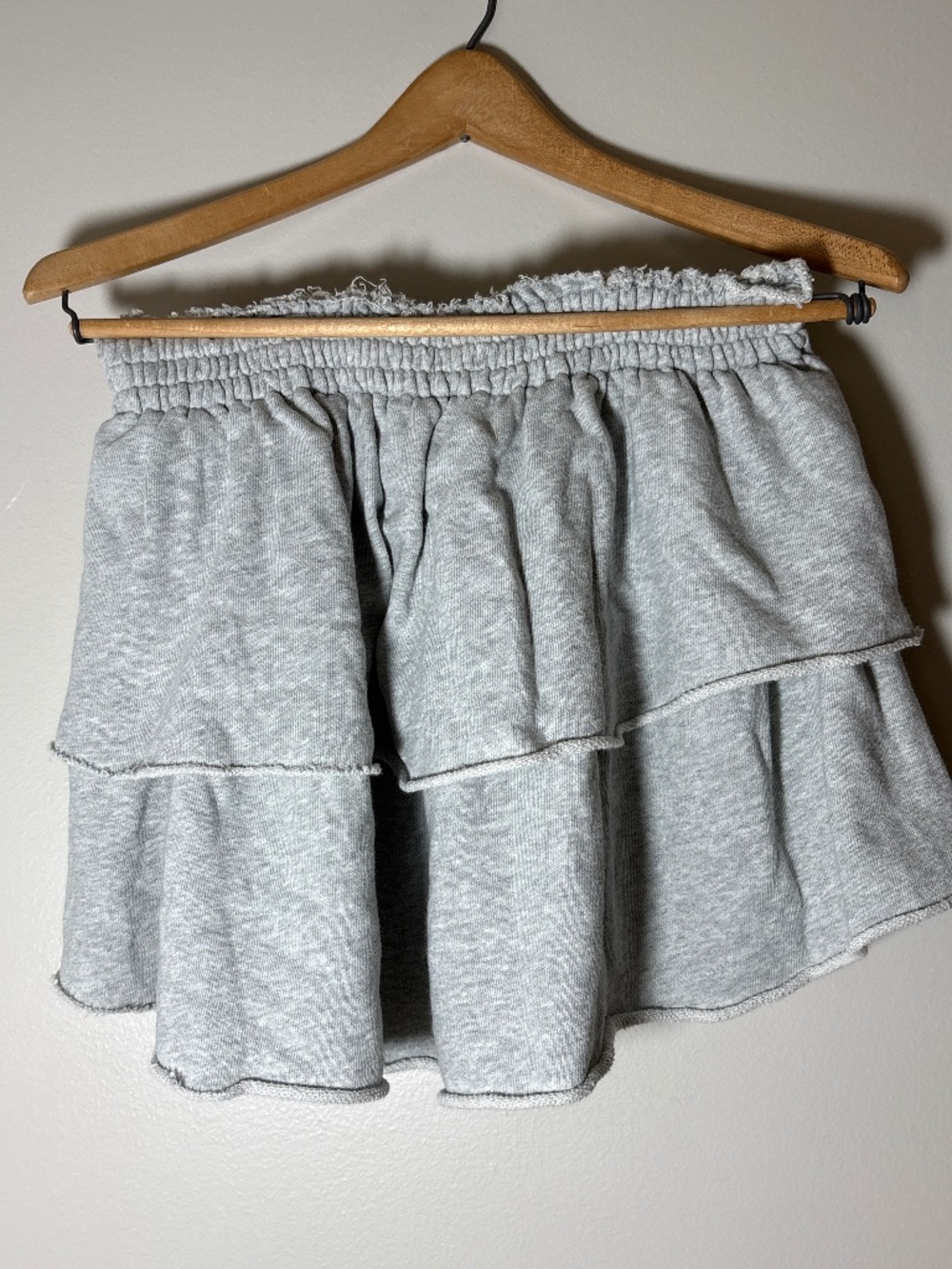 Aerie gray sweatshirt material layered skirt